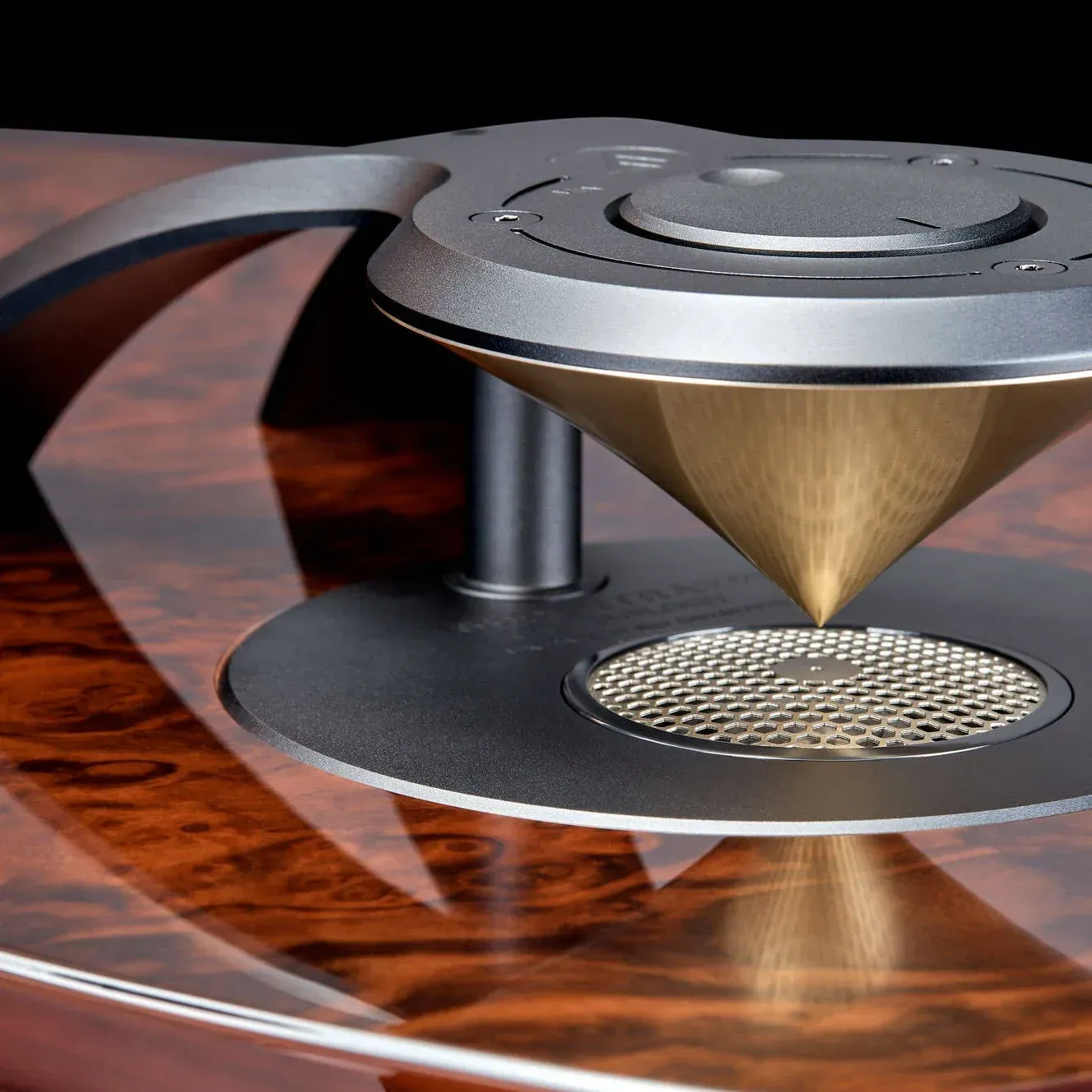 Sockel-Detail der F1-10 Anniversary