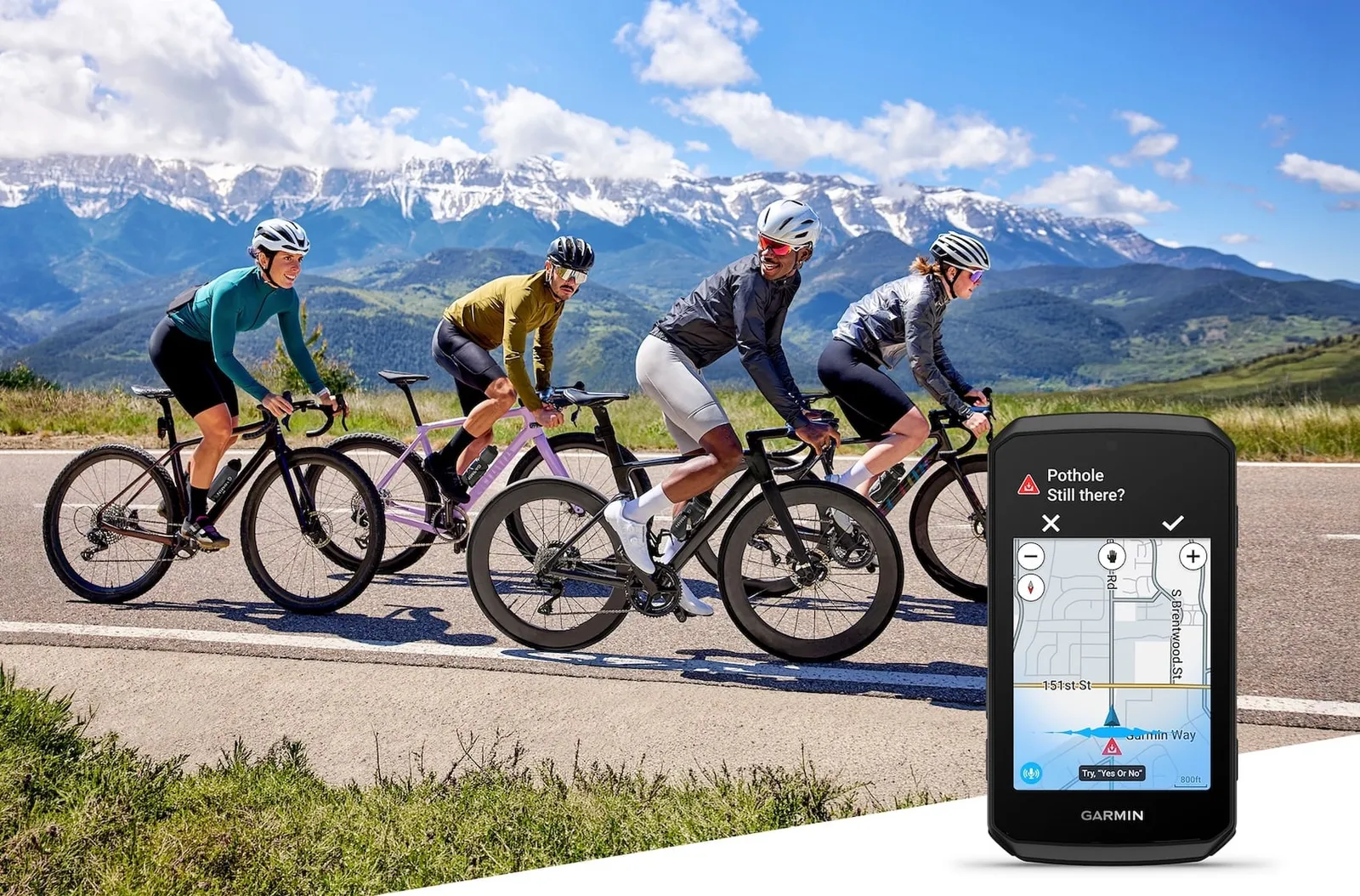 Rennradgruppe in den Bergen mit Garmin Edge 1060 am Lenker