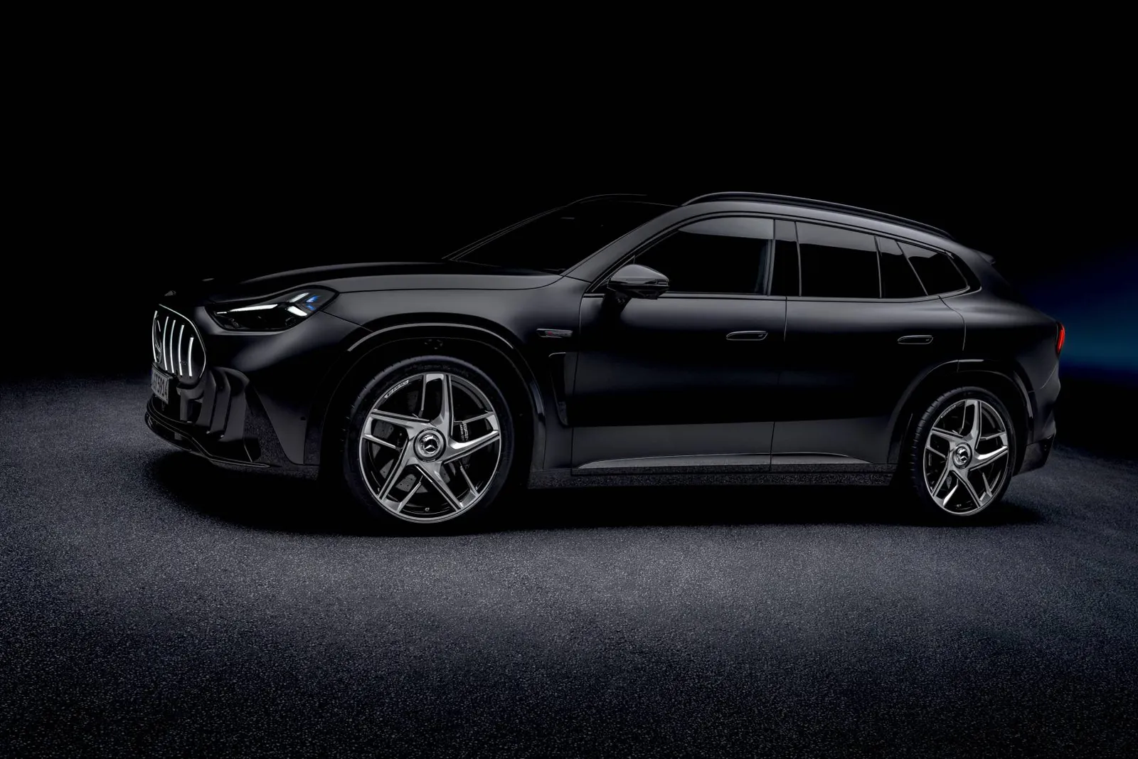 Mercedes-AMG GT SUV in der Seitenansicht